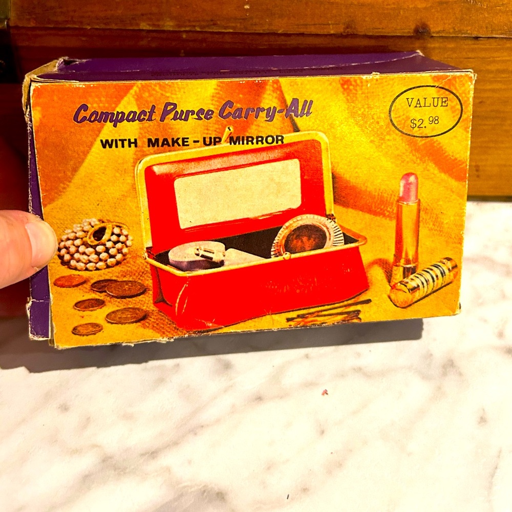Vintage Ladies Compact Carrier with box